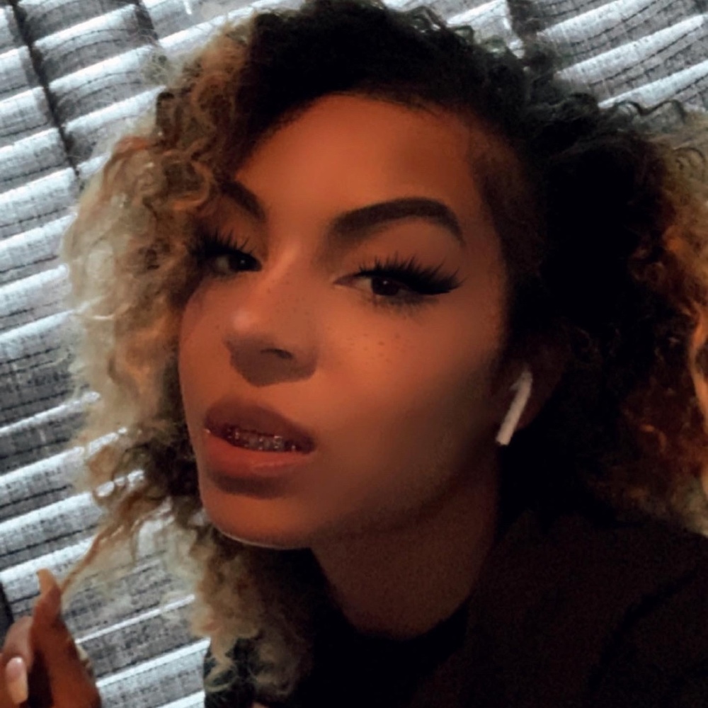 Meet your Posher, Destiny